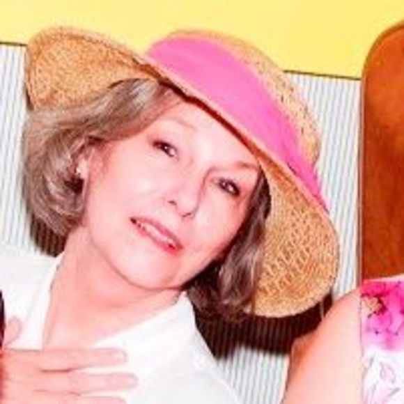 Meet your Posher, Nina - Picture 1 of 1